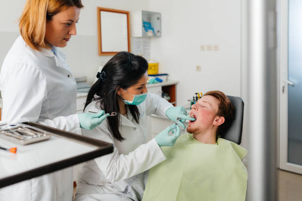 Best Weekend Emergency Dentist in Wona Lake, IN
